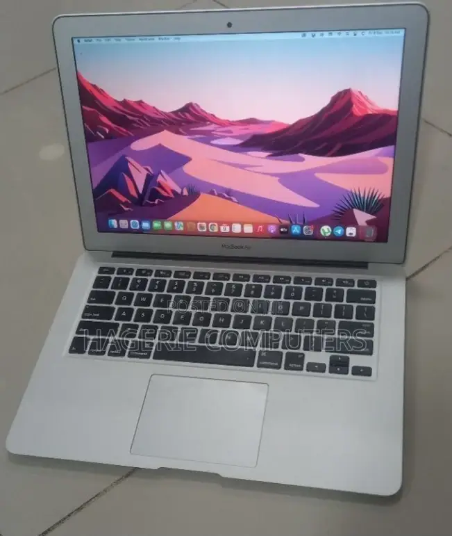 New Laptop Apple MacBook Air 2015 8GB SSD 128GB