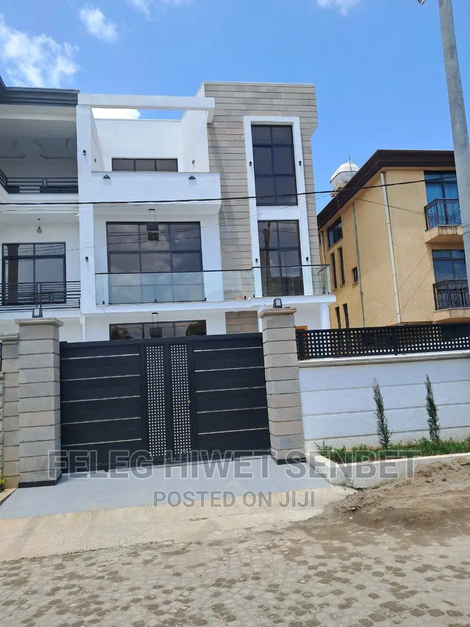 Furnished 7bdrm House in አአ, Bole for sale