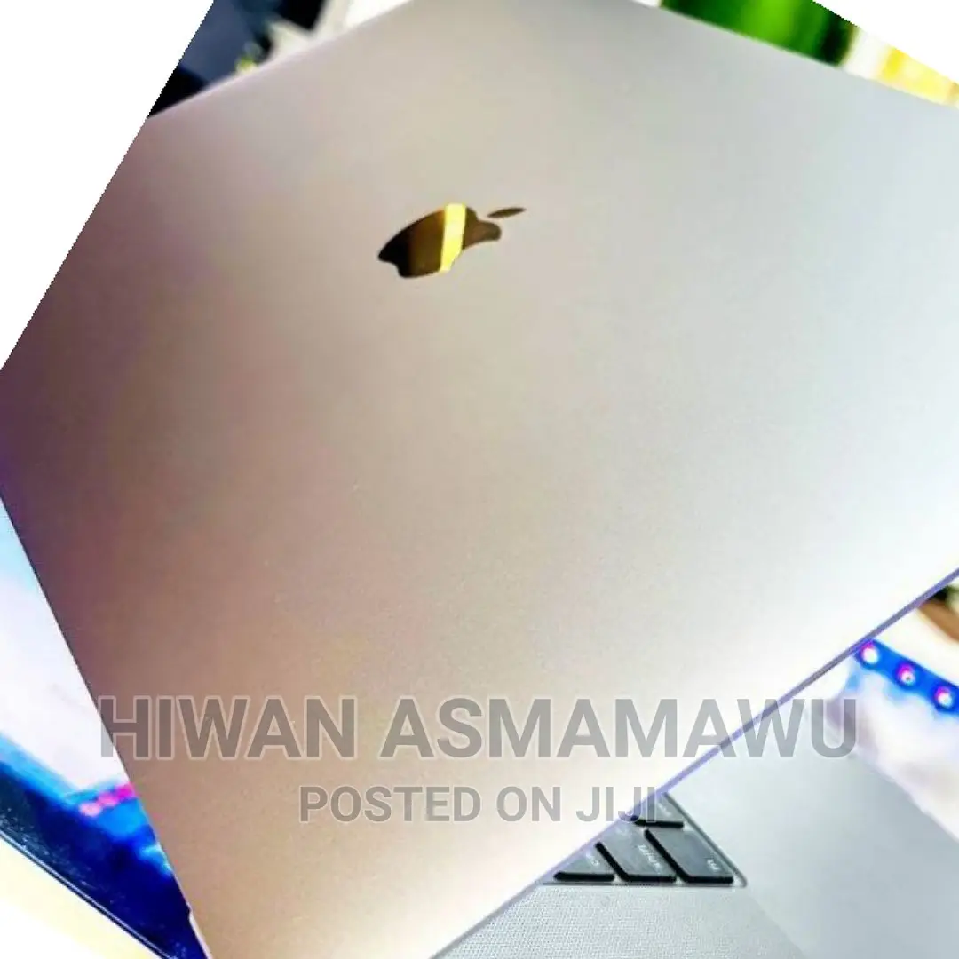 New Laptop Apple MacBook Pro 16GB Intel Core I9 SSD 512GB