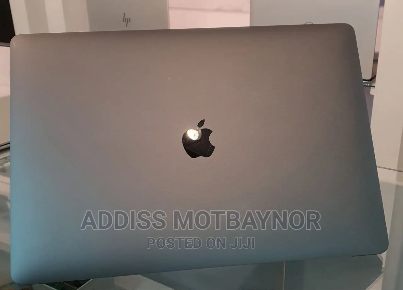 New Laptop Apple MacBook Pro 2019 16GB Intel Core I9 SSD 512GB