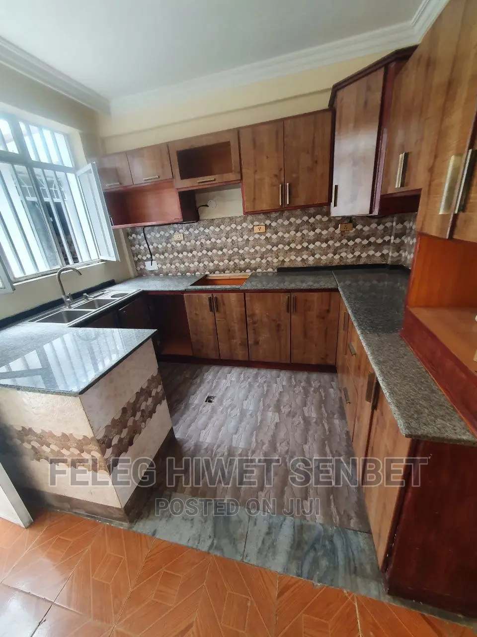 Furnished 5bdrm House in አአ, Bole for sale