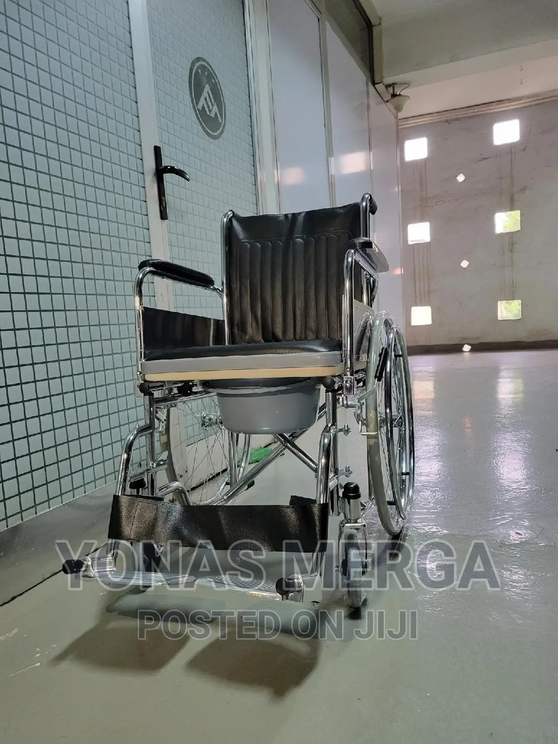 Commode Wheelchair Bariatric Transport Chair 500 LBS