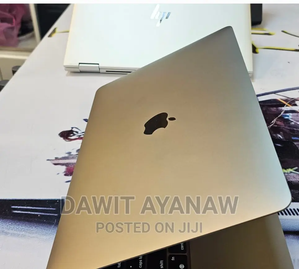 New Laptop Apple MacBook Air 2020 8GB Apple M1 SSD 256GB