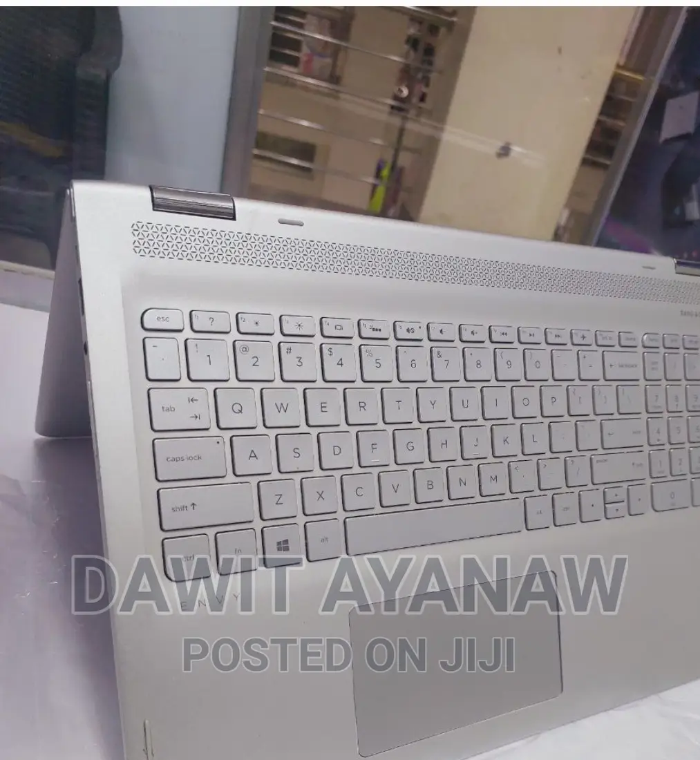 New Laptop HP Envy 15 8GB Intel Core I5 HDD+SSD 256GB