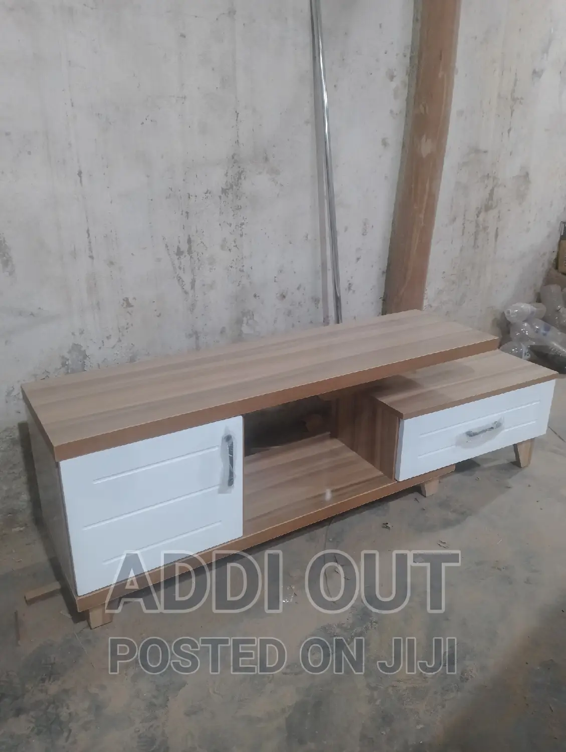 Tv Stand/ቲቪ ማስቀመጫ