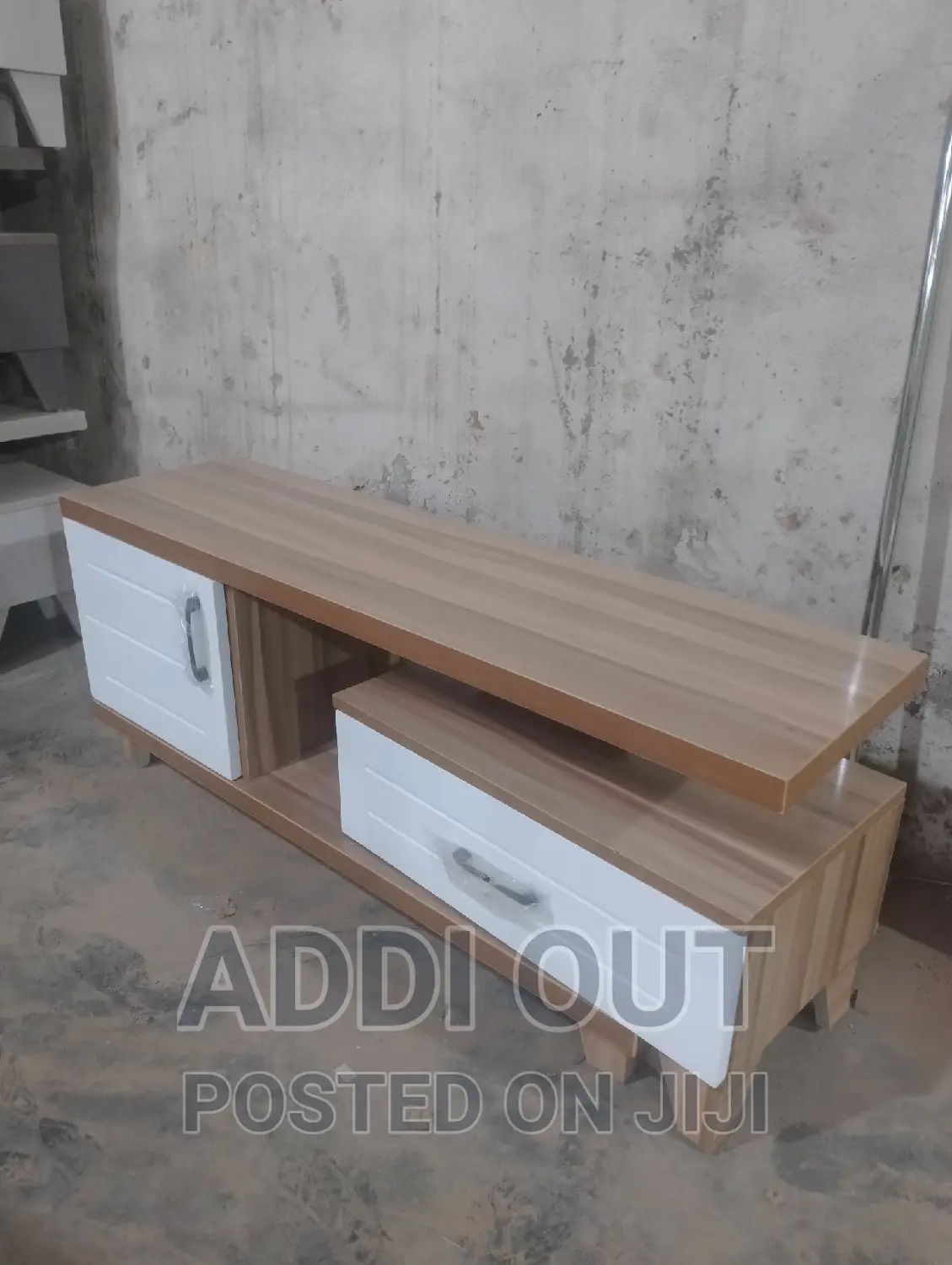 Tv Stand/ቲቪ ማስቀመጫ