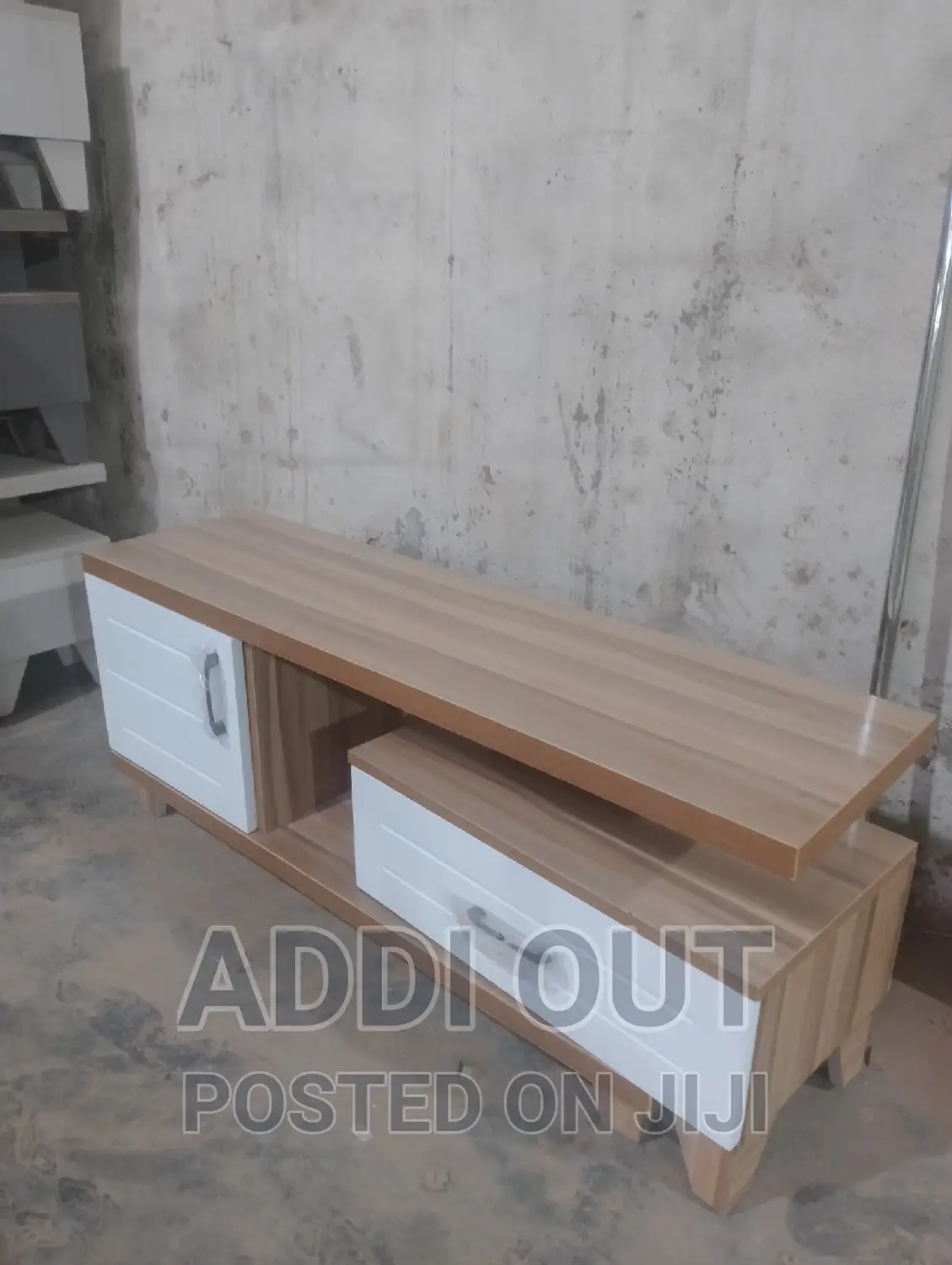 Tv Stand/ቲቪ ማስቀመጫ
