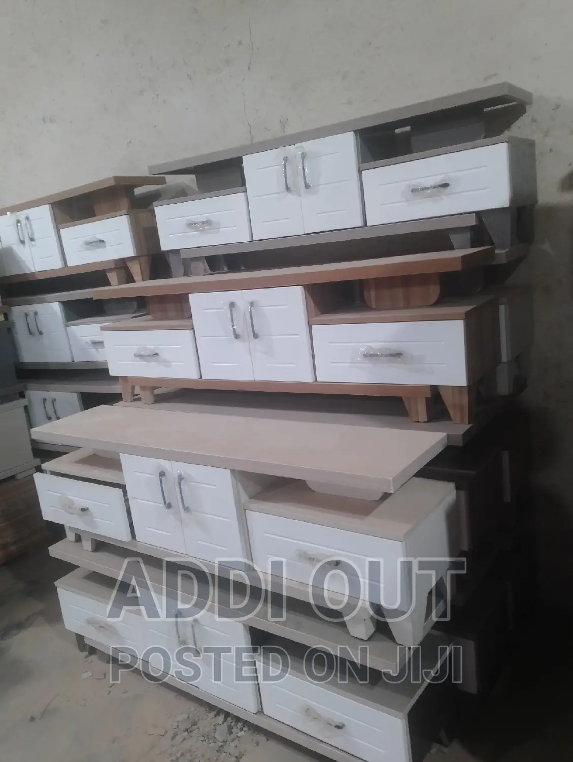 Tv Stand/ ቲቪ ማስቀመጫ