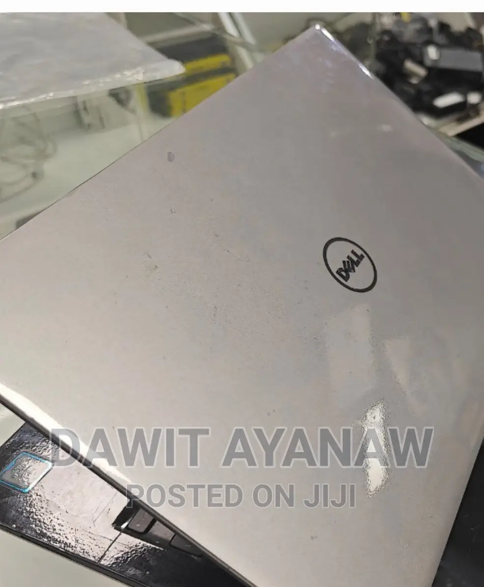 New Laptop Dell XPS 15 8GB Intel Core I5 SSD 256GB