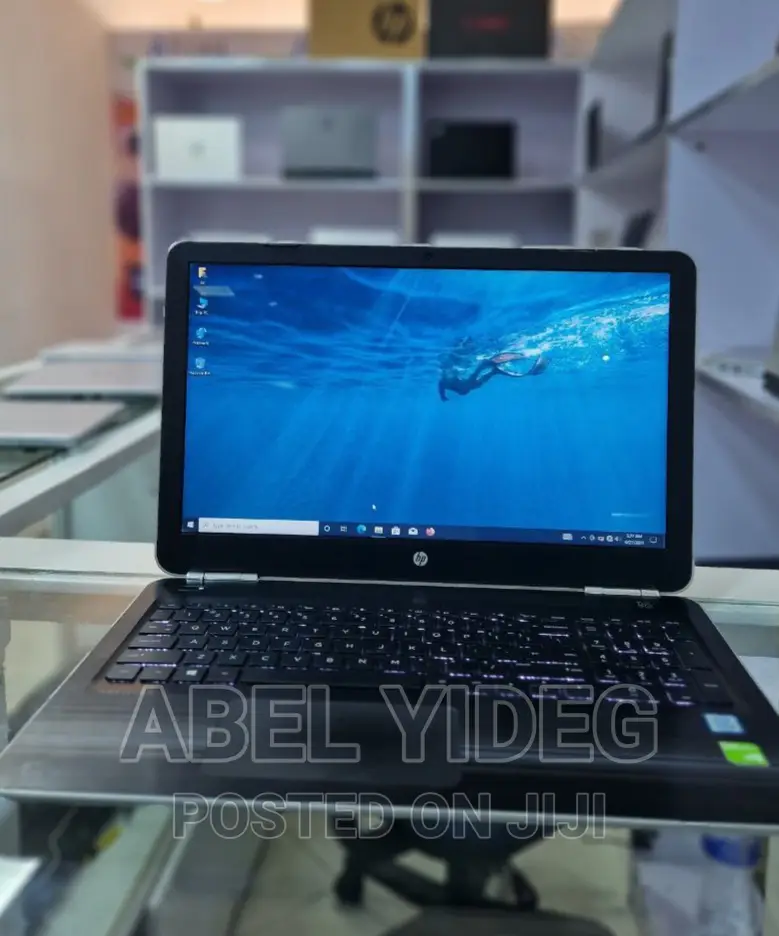 New Laptop HP Pavilion 15 8GB Intel Core i5 HDD 1T