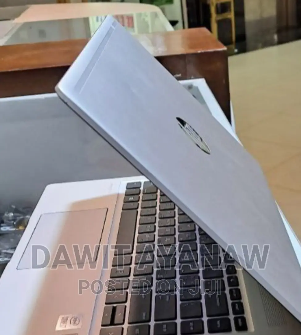New Laptop HP 8GB Intel Core I7 SSD 512GB