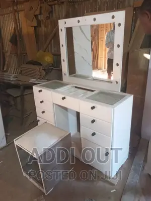 Photo - Dressing Table