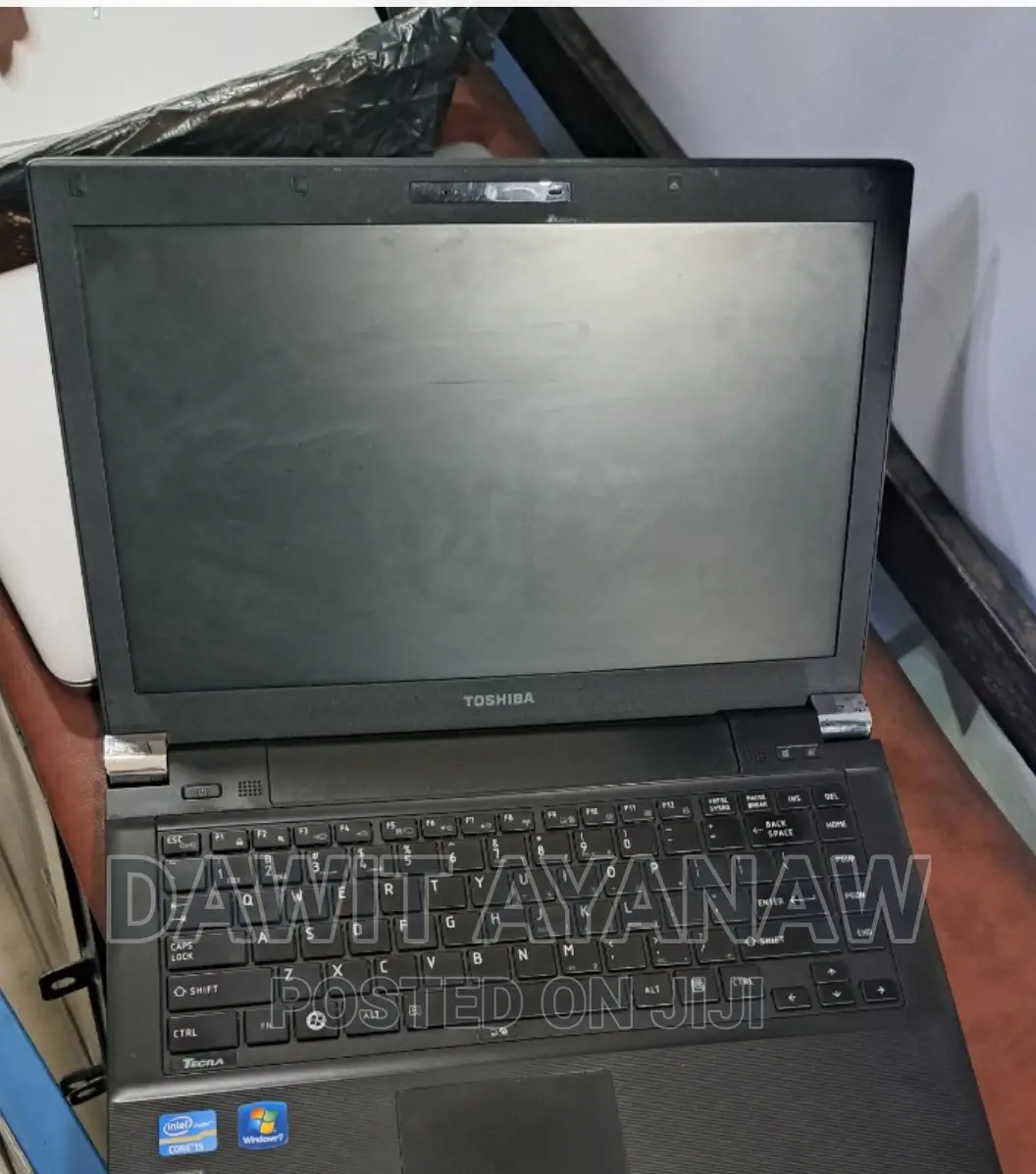 New Laptop Toshiba Tecra R10 4GB Intel Core I5 HDD 500GB