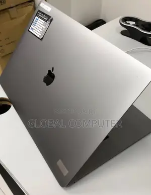 New Laptop Apple MacBook Pro 2019 16GB Intel Core I9 SSD 512GB