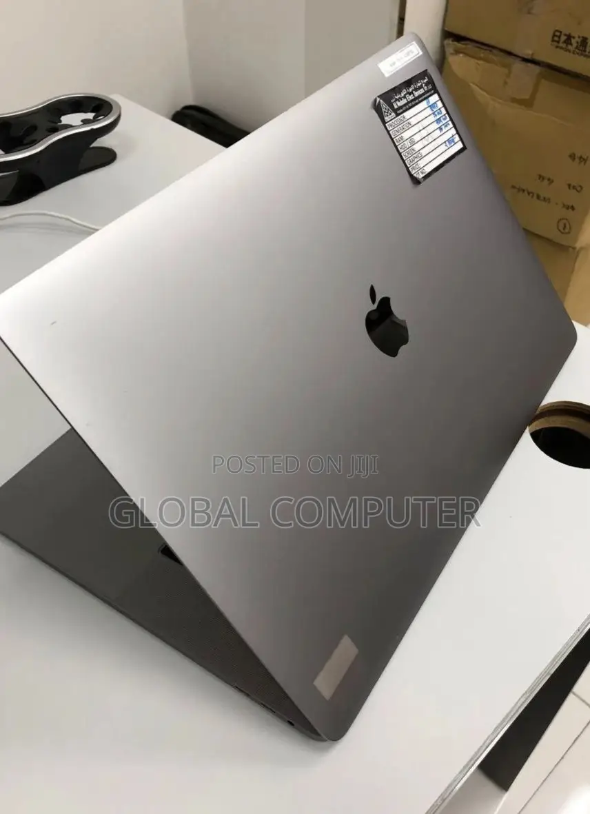 New Laptop Apple MacBook Pro 2019 16GB Intel Core I9 SSD 512GB