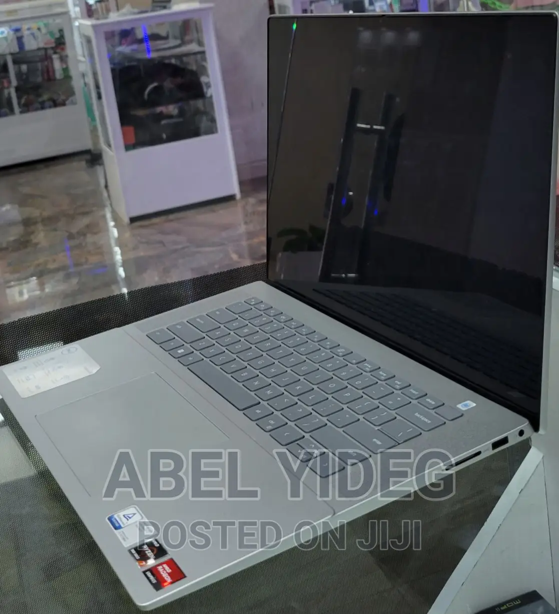 New Laptop Dell Inspiron 15 16GB AMD Ryzen 7 SSD 1T