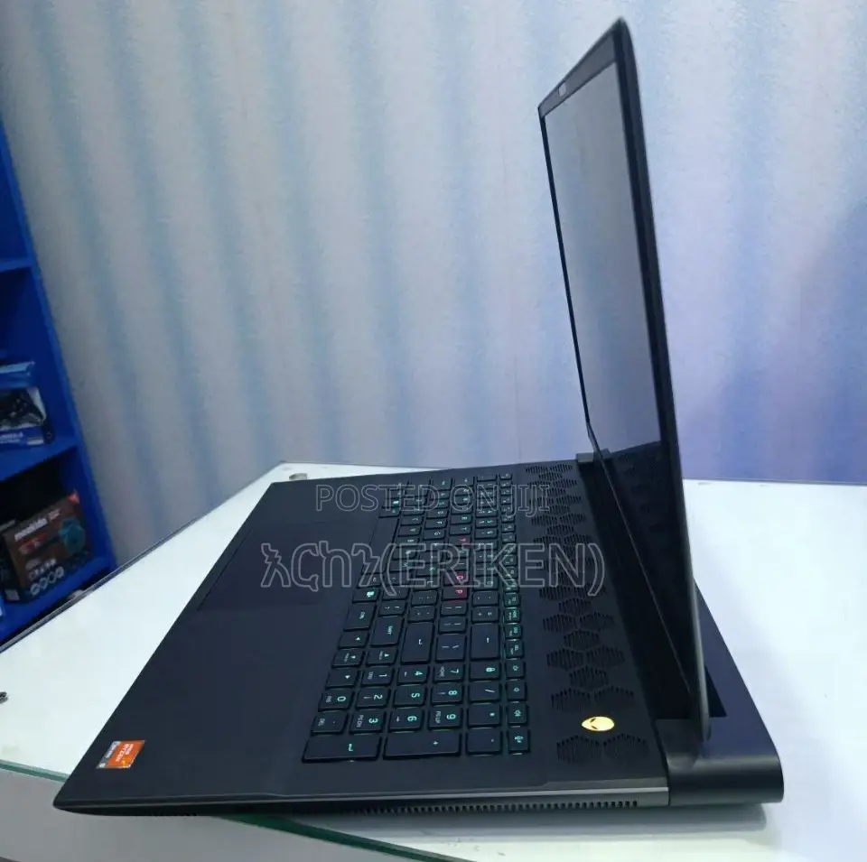 New Laptop Alienware M17x R2 32GB AMD Ryzen 9 SSD 1T