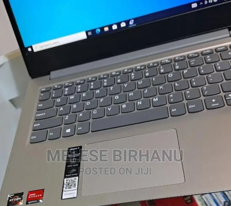 New Laptop Lenovo 8GB AMD Ryzen 5 HDD+SSD 500GB