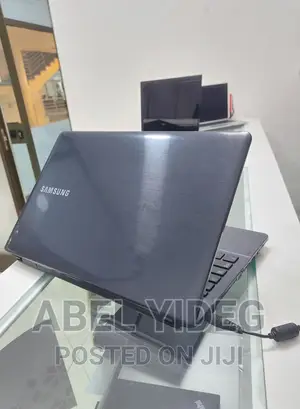 Photo - New Laptop Samsung 4GB Intel Core I5 HDD 500GB