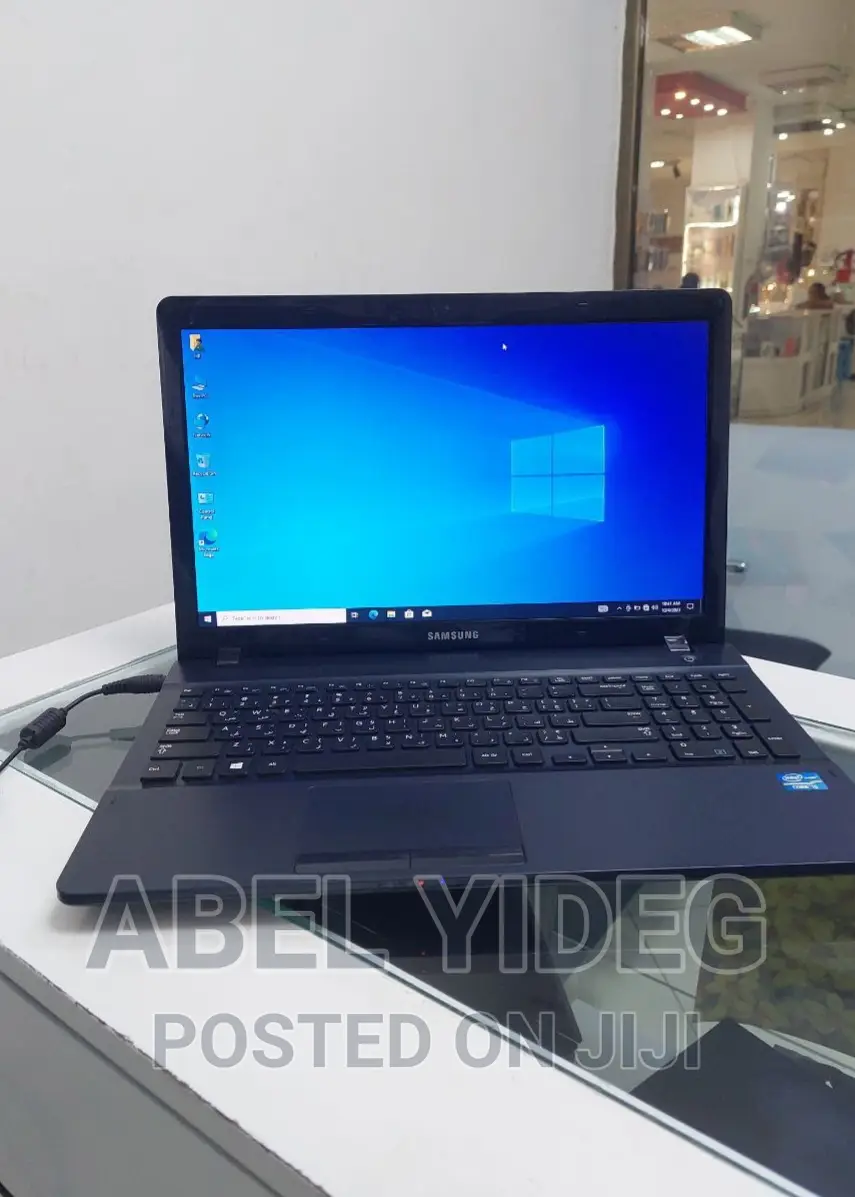 New Laptop Samsung 4GB Intel Core I5 HDD 500GB