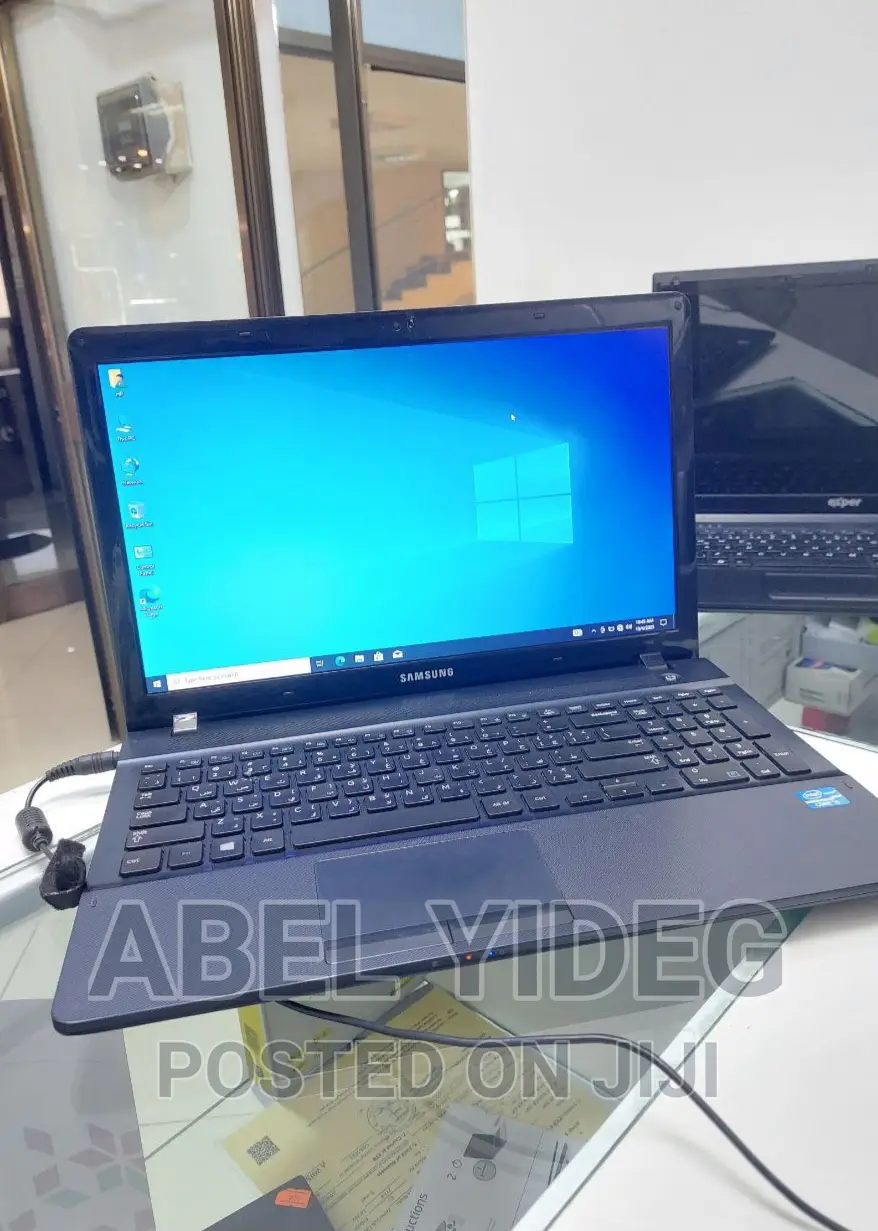 New Laptop Samsung 4GB Intel Core I5 HDD 500GB