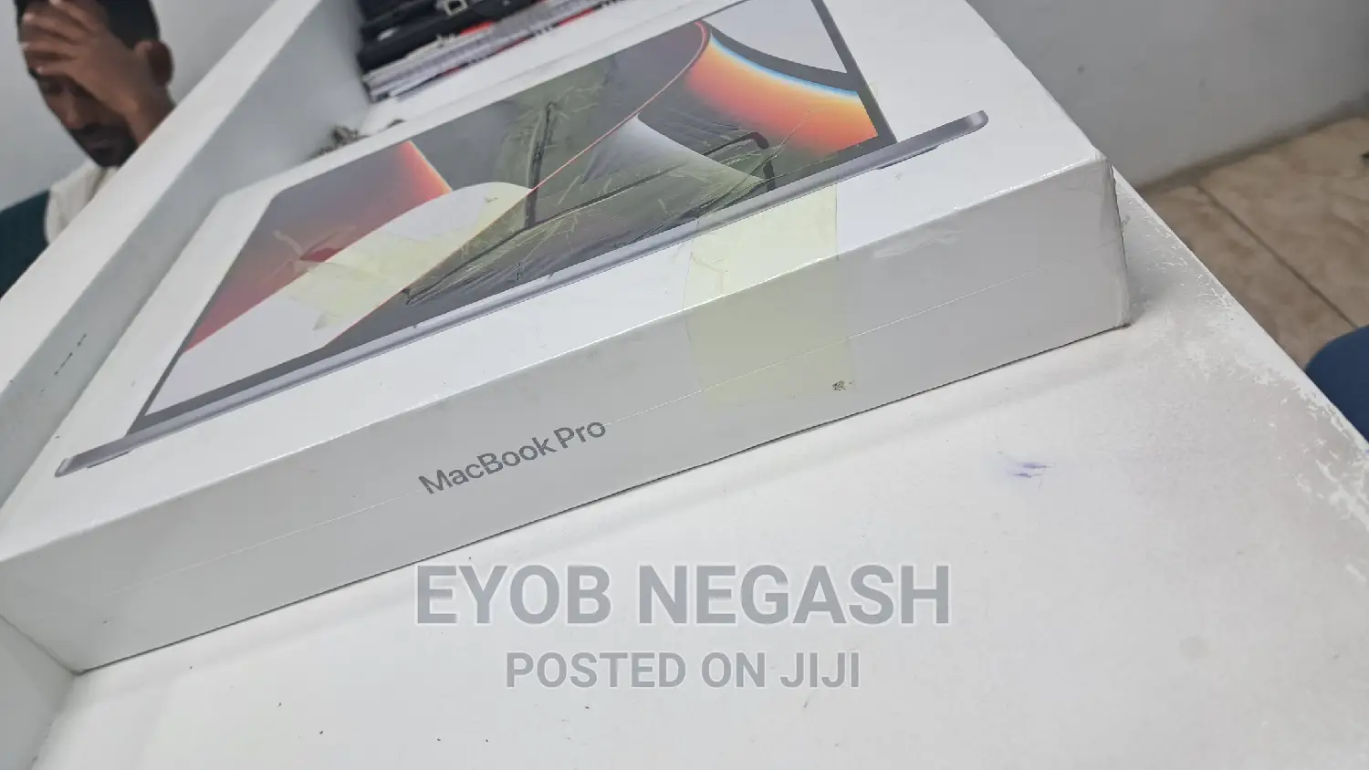 New Laptop Apple MacBook Pro 2023 M2 16-Inch 8GB Apple M2 SSD 256GB