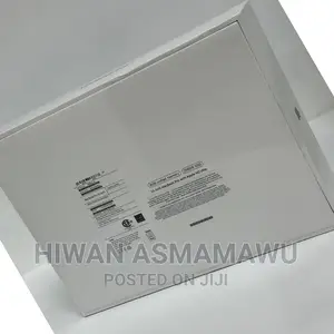 Photo - New Laptop Apple MacBook Pro 8GB Apple M2 SSD 256GB