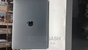Photo - New Laptop Apple MacBook Pro 2020 8GB Intel Core I5 SSD 256GB