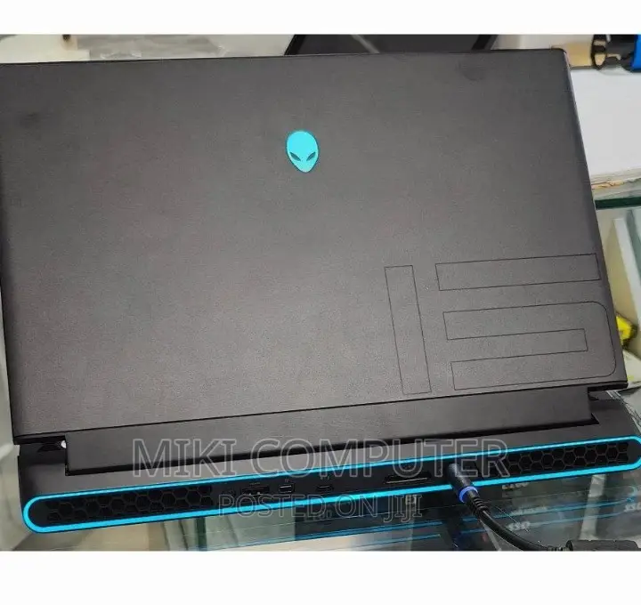 New Laptop Alienware M17x R2 32GB Intel Core I9 SSD 1T