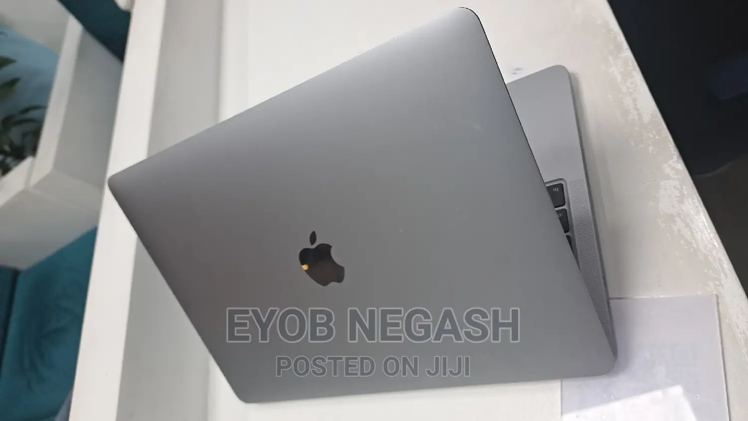 New Laptop Apple MacBook Air 2020 M1 8GB Apple M1 SSD 256GB
