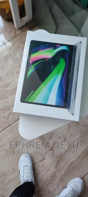 New Laptop Apple MacBook Pro 2023 M2 8GB Apple M2 SSD 256GB