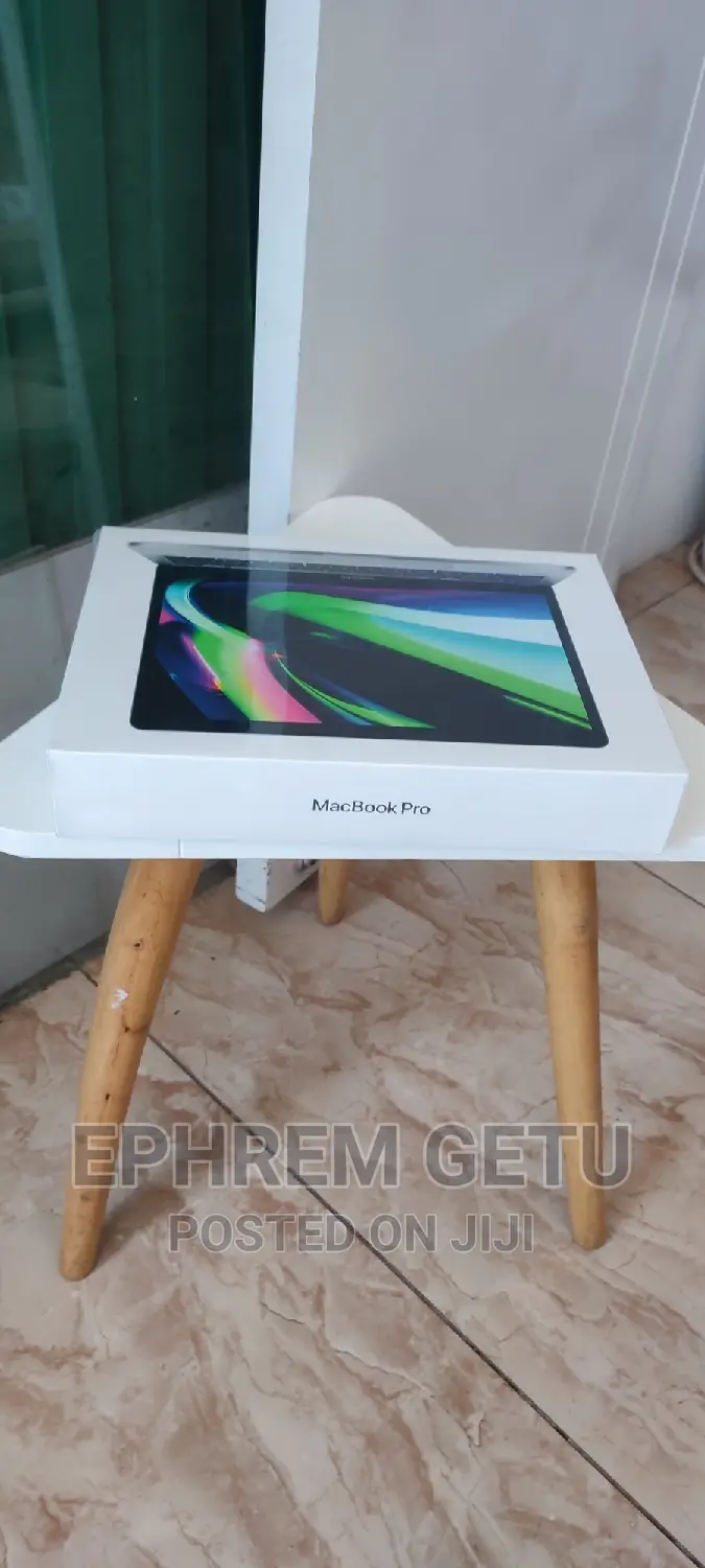 New Laptop Apple MacBook Pro 2023 M2 8GB Apple M2 SSD 256GB