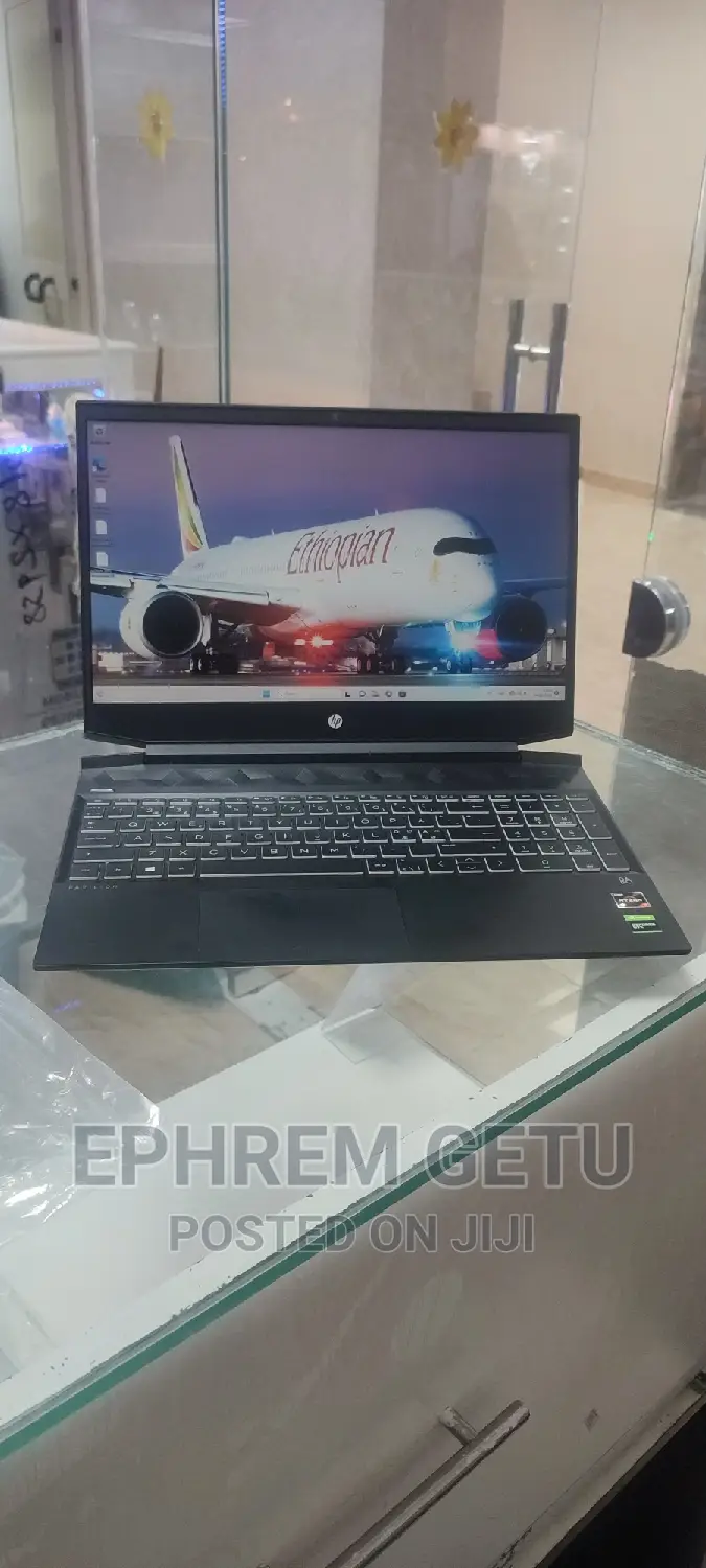 New Laptop HP Pavilion 15 8GB AMD Ryzen 5 SSD 256GB