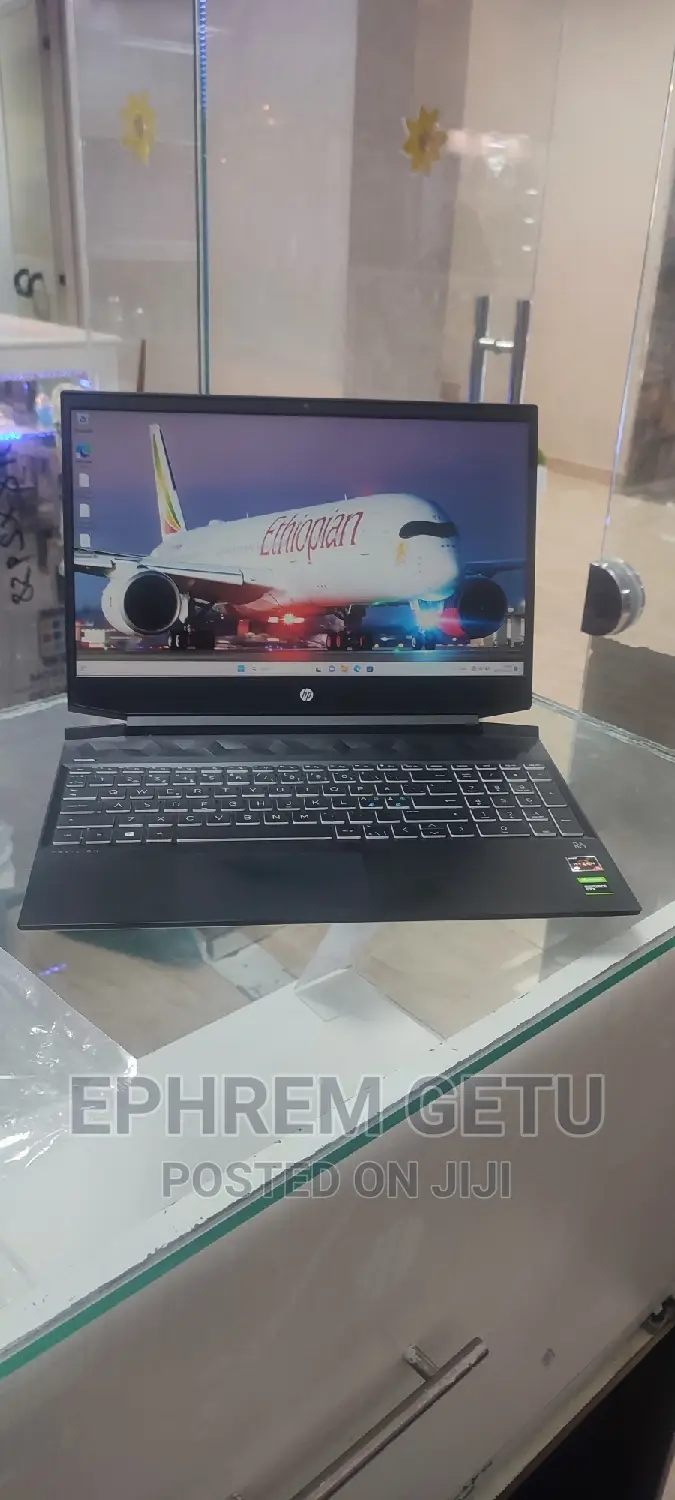 New Laptop HP Pavilion 15 8GB AMD Ryzen 5 SSD 256GB