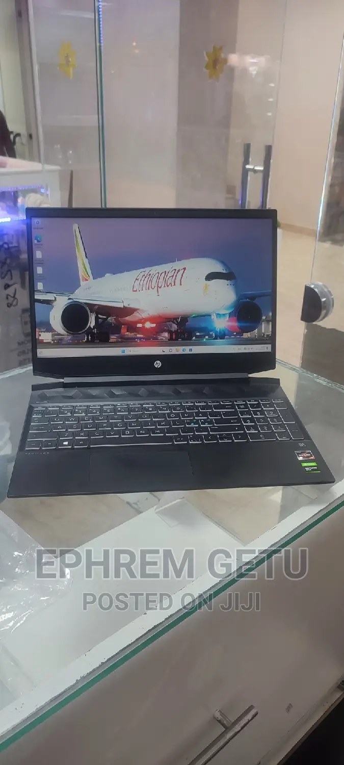 New Laptop HP Pavilion 15 8GB AMD Ryzen 5 SSD 256GB