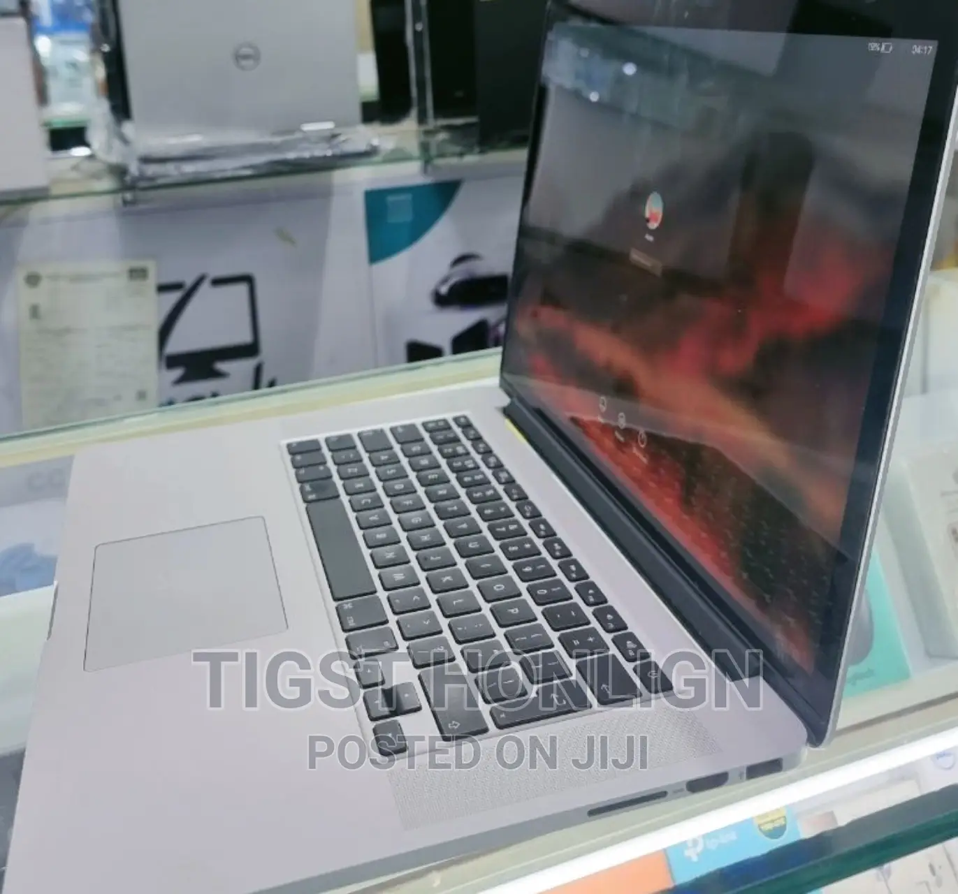 New Laptop Apple MacBook Pro 16GB Intel Core I7 SSD 256GB