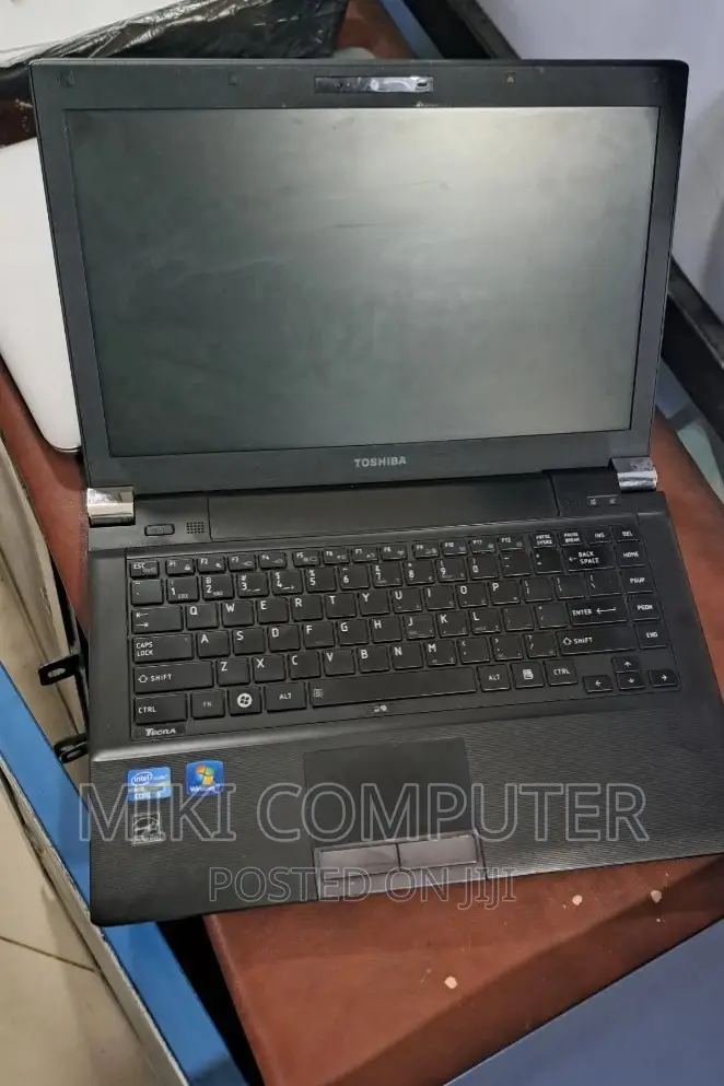 New Laptop Toshiba Tecra A10 4GB Intel Core I5 HDD 500GB