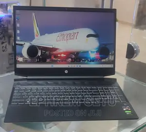 New Laptop HP Pavilion 15 8GB Intel Core I5 SSD 256GB