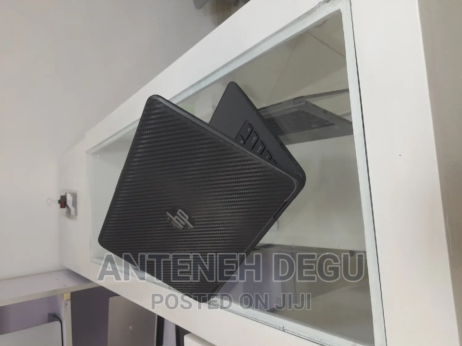 New Laptop HP 4GB Intel Core 2 Quad SSD 256GB