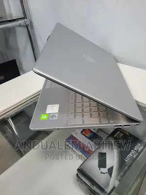 New Laptop HP Stream Notebook 8GB Intel Core I7 SSHD+SSD 1T