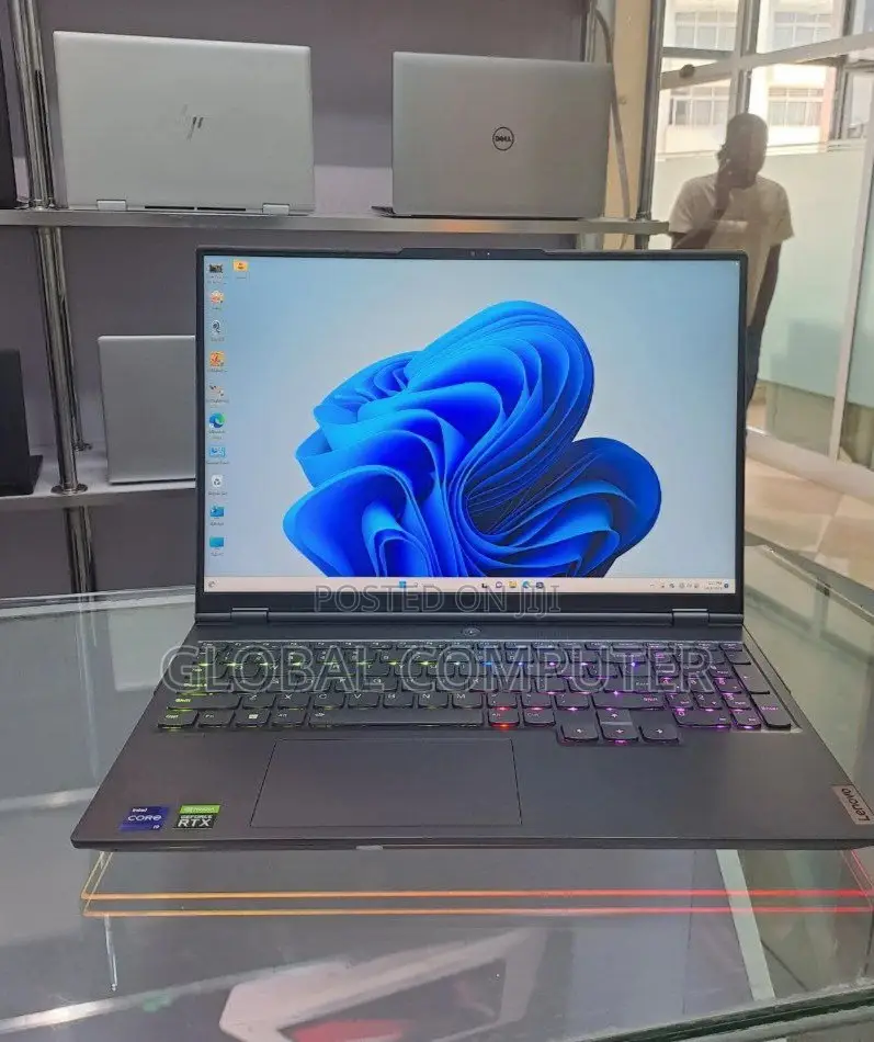 New Laptop HP Pavilion 13 16GB AMD Ryzen 5 SSD 512GB