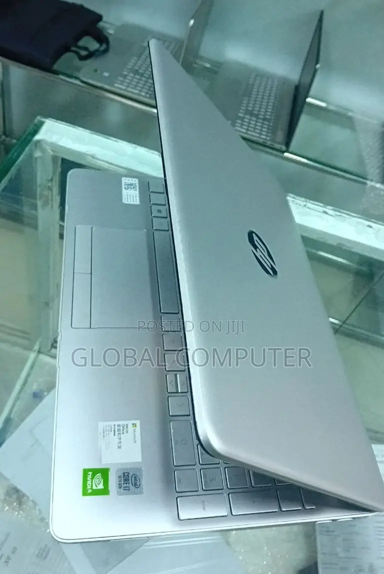 New Laptop HP Stream Notebook 8GB Intel Core I7 HDD 1T