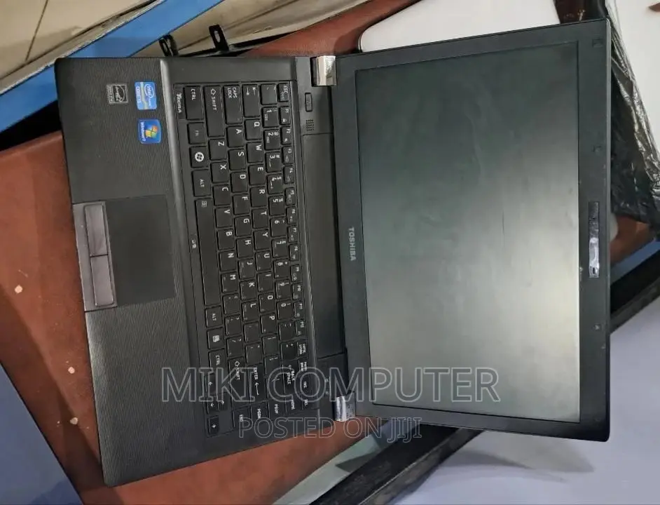 New Laptop Toshiba Tecra A10 4GB Intel Core I5 HDD 500GB