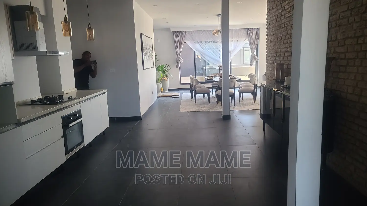 Furnished 3bdrm Penthouse in Addis Abeba, Bole for sale