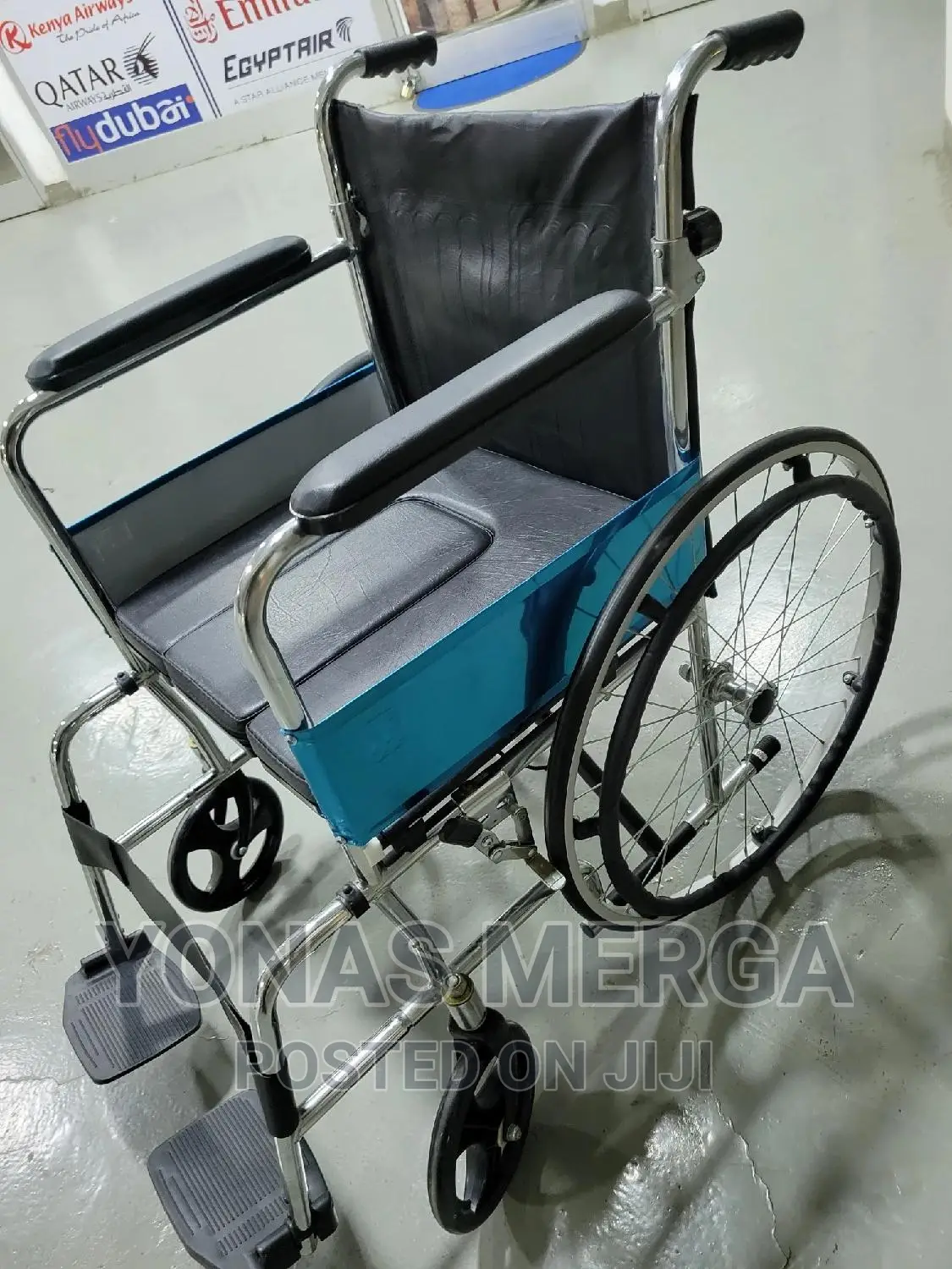 Wheelchair; Commode Seat With Pot,Cushioned Top Cover
