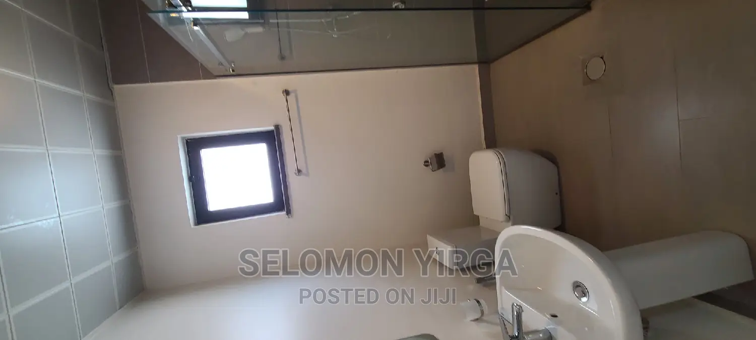 2bdrm Apartment in አድስ አበባ, Bole for rent