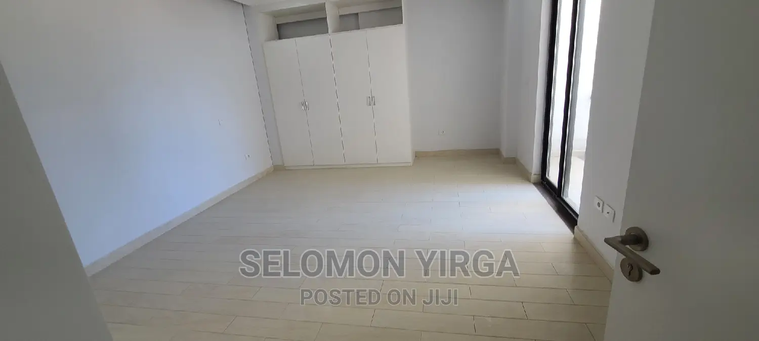 2bdrm Apartment in አድስ አበባ, Bole for rent