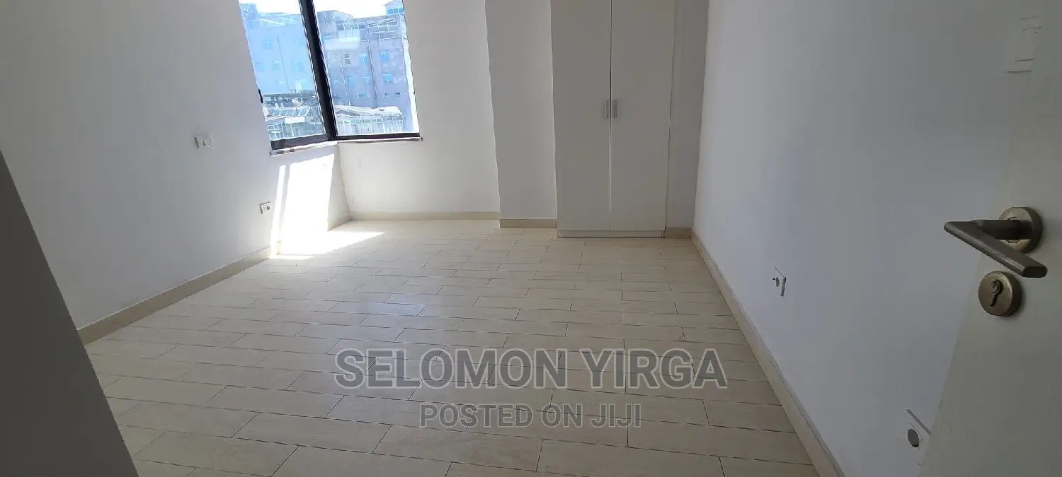2bdrm Apartment in አድስ አበባ, Bole for rent