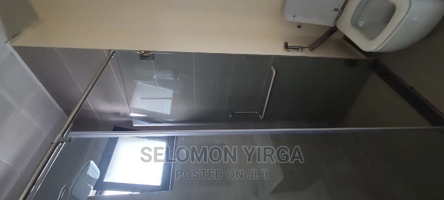 2bdrm Apartment in አድስ አበባ, Bole for rent