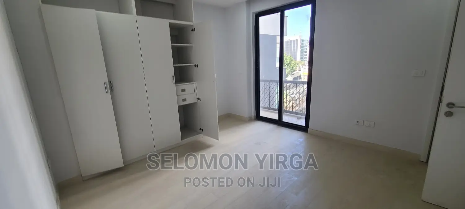 2bdrm Apartment in አድስ አበባ, Bole for rent